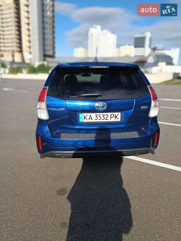 Хетчбек Toyota Prius 2015 в Києві