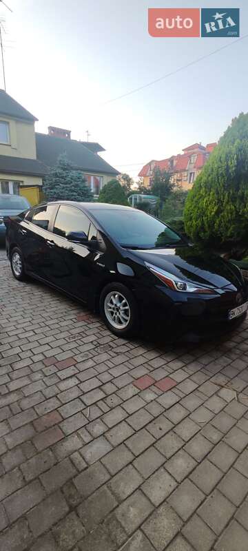 Хетчбек Toyota Prius 2022 в 