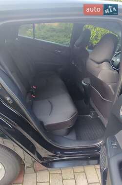 Хетчбек Toyota Prius 2022 в 