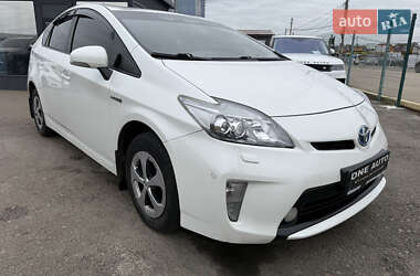 Хэтчбек Toyota Prius 2012 в 