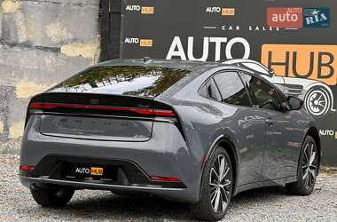 Хэтчбек Toyota Prius 2024 в 