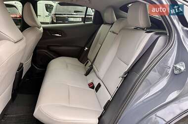 Хэтчбек Toyota Prius 2024 в 