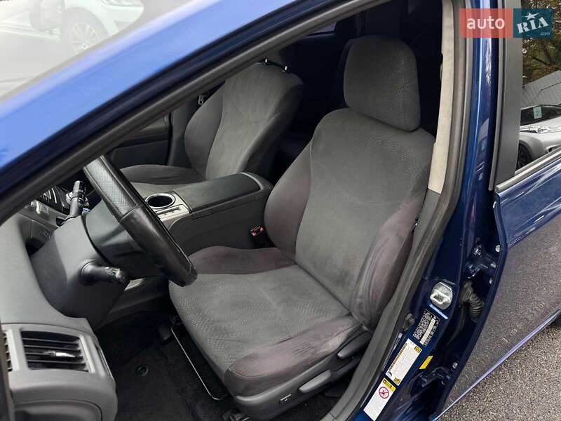 Хетчбек Toyota Prius 2012 в Києві фото 22 Хетчбек Toyota Prius 2012 в Києві