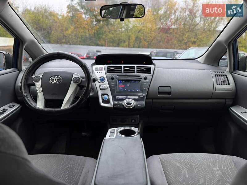 Хетчбек Toyota Prius 2012 в Києві фото 35 Хетчбек Toyota Prius 2012 в Києві