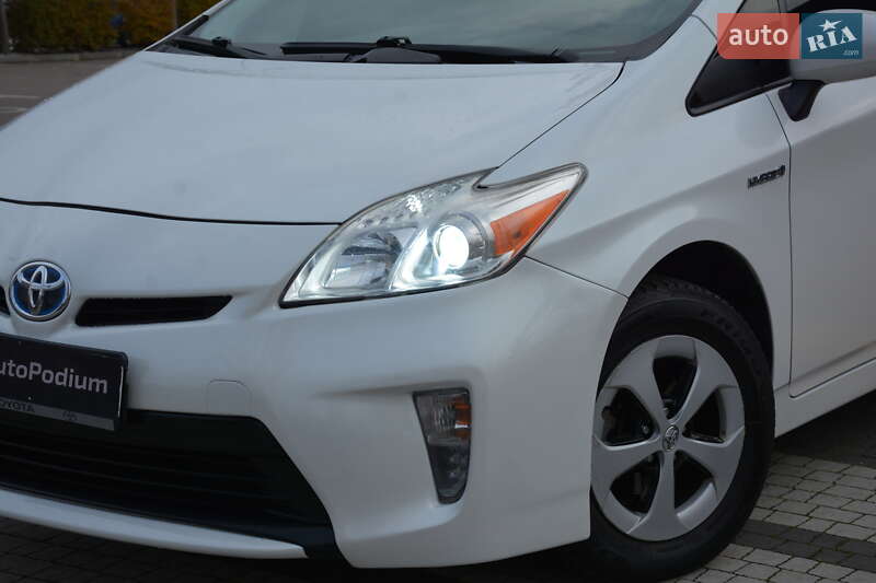 Хэтчбек Toyota Prius 2013 в Киеве