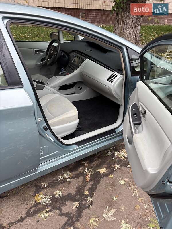 Хэтчбек Toyota Prius 2013 в Киеве фото 9 Хэтчбек Toyota Prius 2013 в Киеве
