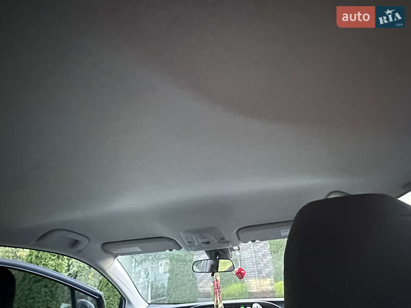 Хэтчбек Toyota Prius 2016 в Черновцах фото 38 Хэтчбек Toyota Prius 2016 в Черновцах
