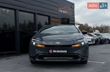 Хэтчбек Toyota Prius 2024 в 