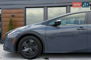 Хэтчбек Toyota Prius 2024 в 