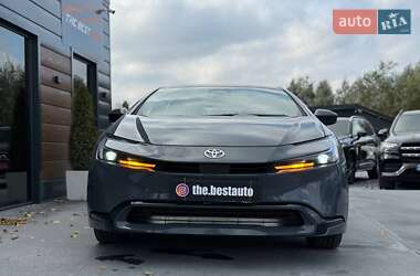 Хэтчбек Toyota Prius 2024 в 