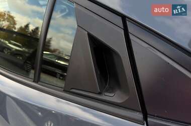 Хэтчбек Toyota Prius 2024 в 