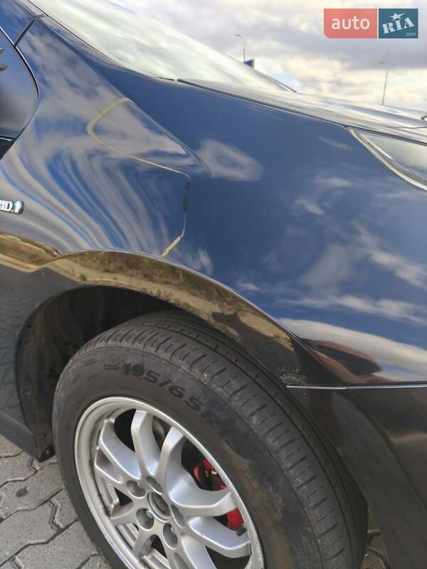 Хэтчбек Toyota Prius 2016 в Виннице