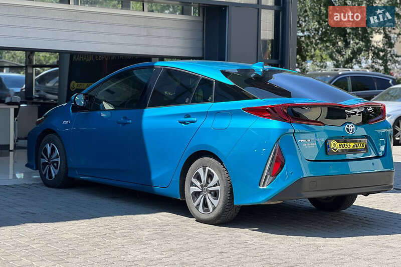 Хэтчбек Toyota Prius 2018 в Ивано-Франковске фото 4 Хэтчбек Toyota Prius 2018 в Ивано-Франковске