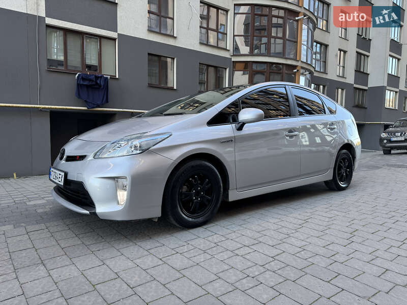 Хэтчбек Toyota Prius 2012 в Ивано-Франковске