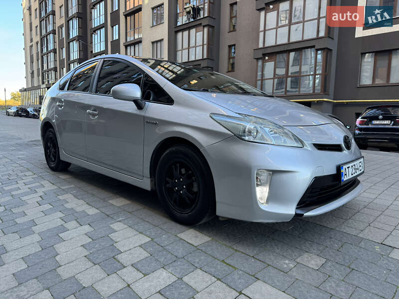 Хэтчбек Toyota Prius 2012 в Ивано-Франковске