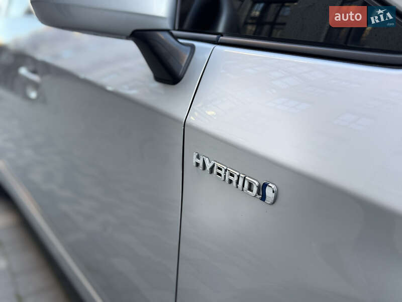 Хэтчбек Toyota Prius 2012 в Ивано-Франковске