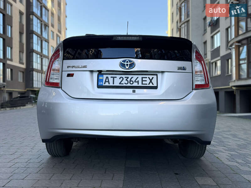 Хэтчбек Toyota Prius 2012 в Ивано-Франковске