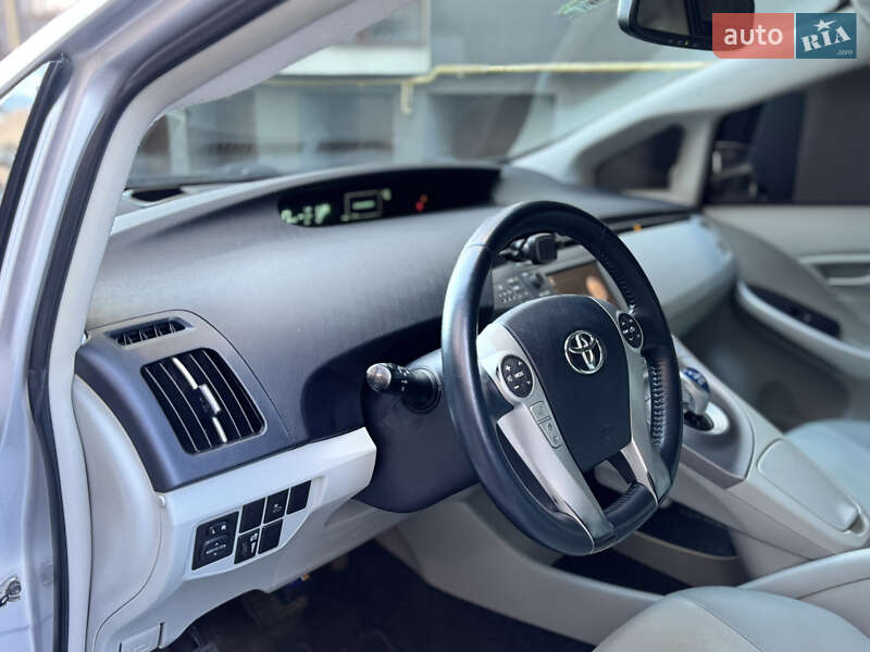 Хэтчбек Toyota Prius 2012 в Ивано-Франковске