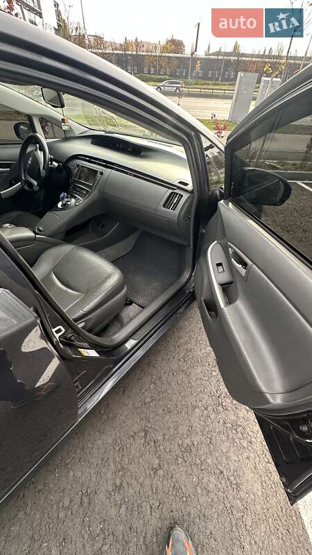 Хэтчбек Toyota Prius 2010 в Киеве фото 5 Хэтчбек Toyota Prius 2010 в Киеве