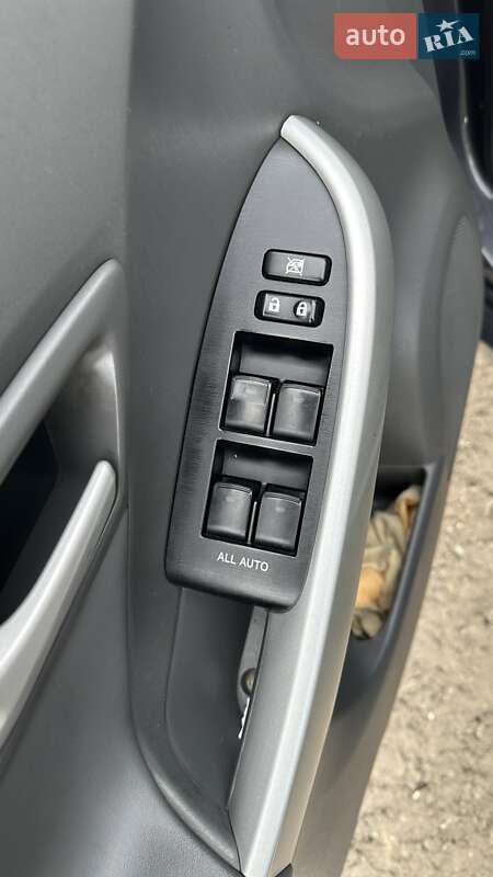Хэтчбек Toyota Prius 2010 в Киеве фото 14 Хэтчбек Toyota Prius 2010 в Киеве