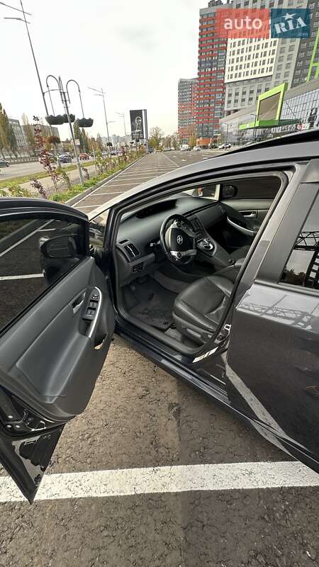 Хэтчбек Toyota Prius 2010 в Киеве фото 7 Хэтчбек Toyota Prius 2010 в Киеве
