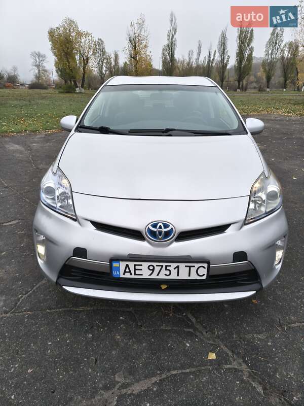 Хэтчбек Toyota Prius 2013 в Каменском