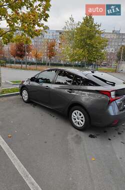 Хетчбек Toyota Prius 2022 в Дніпрі