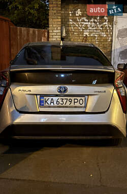 Хэтчбек Toyota Prius 2016 в Киеве