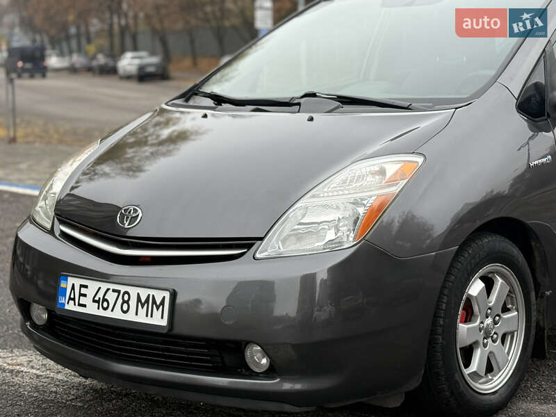Хетчбек Toyota Prius 2006 в Дніпрі