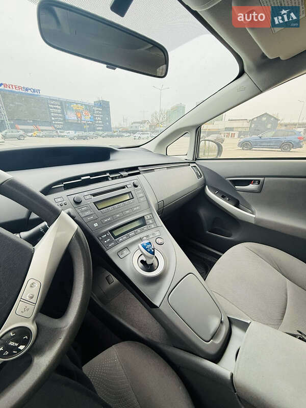 Хэтчбек Toyota Prius 2010 в Киеве фото 13 Хэтчбек Toyota Prius 2010 в Киеве