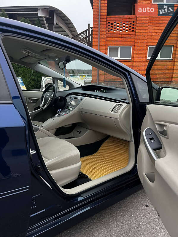 Хетчбек Toyota Prius 2013 в Києві