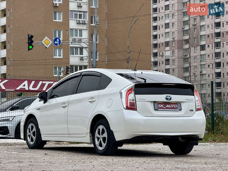Хэтчбек Toyota Prius 2012 в Киеве