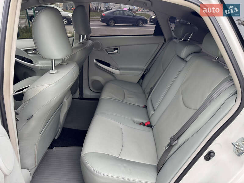 Хэтчбек Toyota Prius 2012 в Киеве