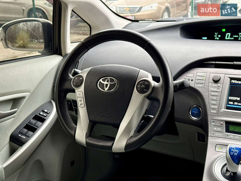 Хэтчбек Toyota Prius 2012 в Киеве