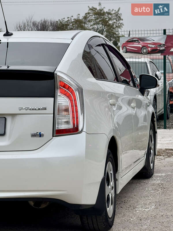 Хэтчбек Toyota Prius 2012 в Киеве