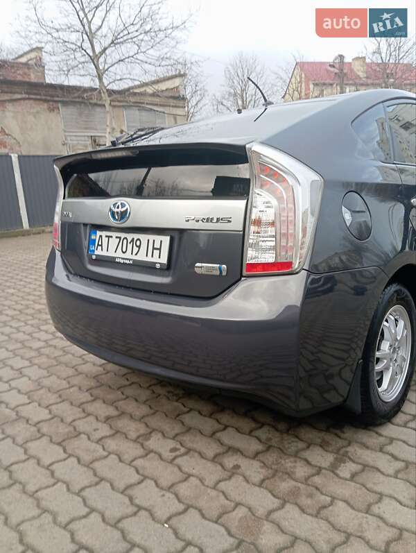 Хетчбек Toyota Prius 2012 в Калуші