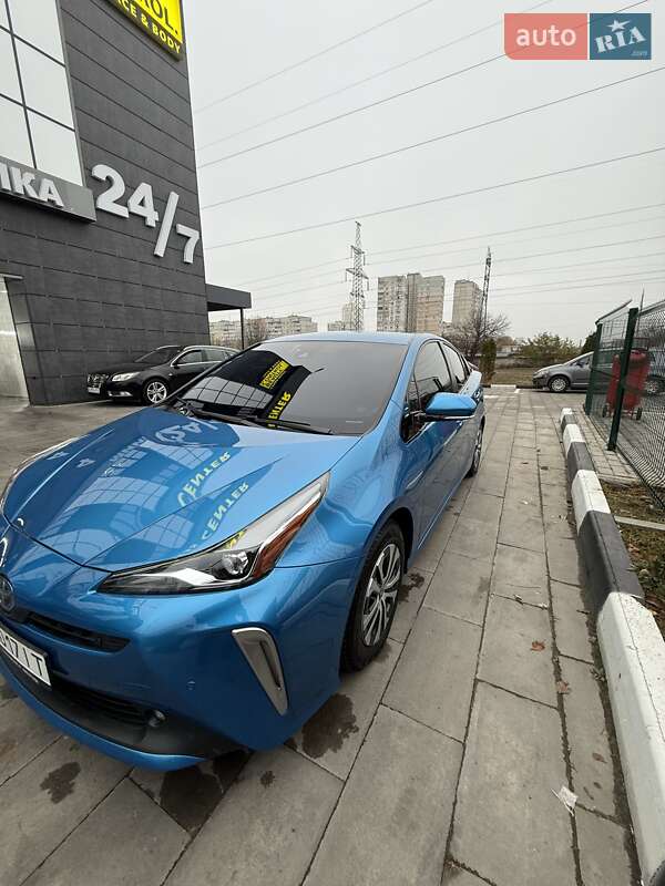 Хэтчбек Toyota Prius 2020 в Харькове