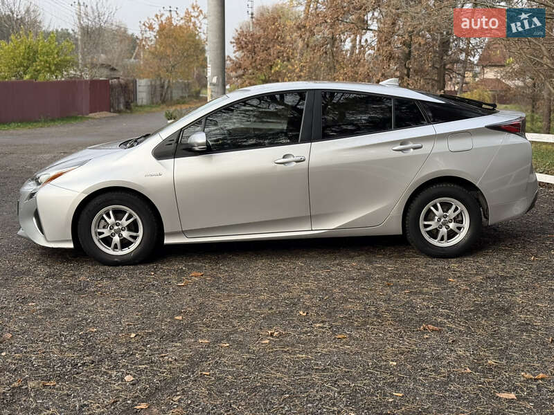 Хэтчбек Toyota Prius 2016 в Киеве фото 5 Хэтчбек Toyota Prius 2016 в Киеве