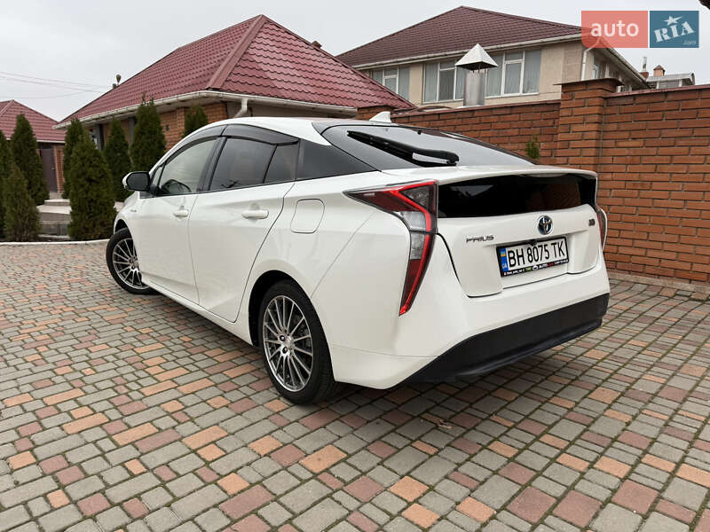 Хэтчбек Toyota Prius 2017 в Одессе фото 2 Хэтчбек Toyota Prius 2017 в Одессе