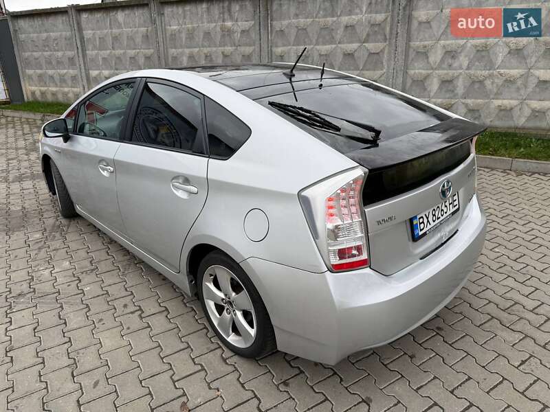 Хэтчбек Toyota Prius 2011 в Хмельницком