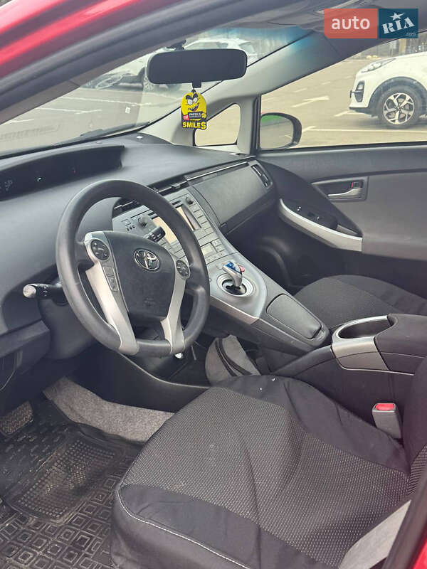 Хэтчбек Toyota Prius 2014 в Киеве фото 10 Хэтчбек Toyota Prius 2014 в Киеве