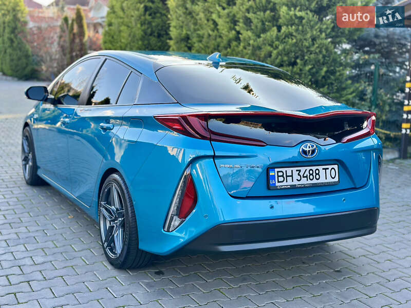 Хетчбек Toyota Prius 2022 в Одесі