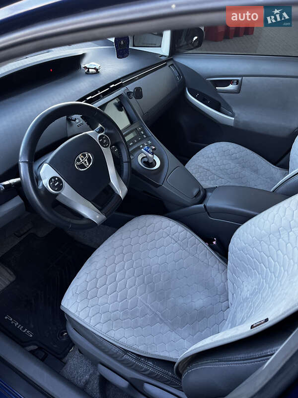 Хэтчбек Toyota Prius 2011 в Полтаве фото 10 Хэтчбек Toyota Prius 2011 в Полтаве