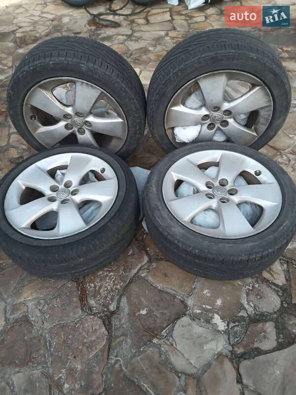 Хэтчбек Toyota Prius 2014 в Киеве фото 17 Хэтчбек Toyota Prius 2014 в Киеве