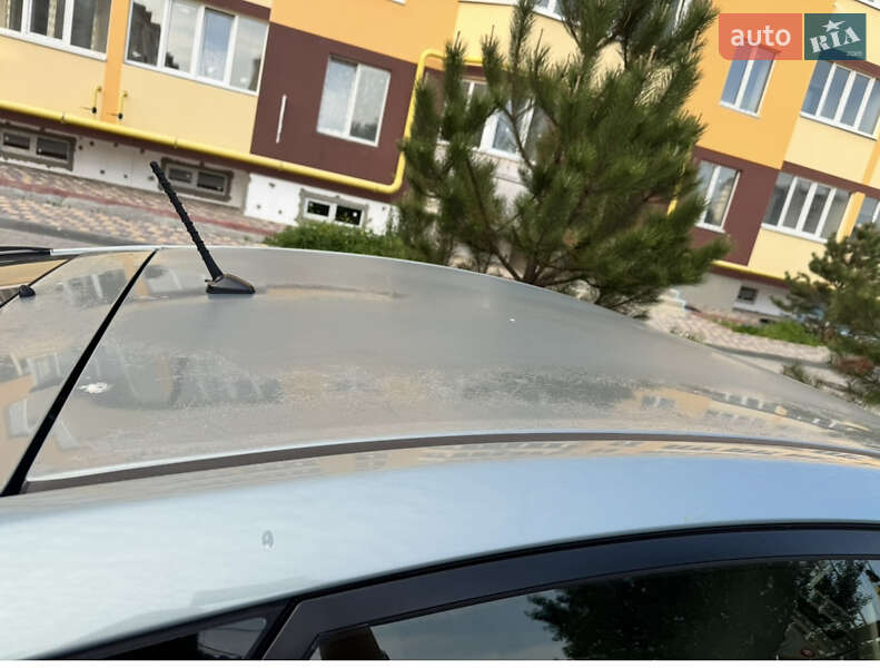 Хэтчбек Toyota Prius 2012 в Киеве