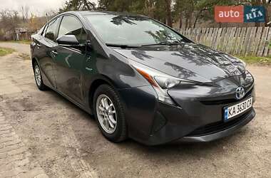 Хэтчбек Toyota Prius 2015 в Киеве
