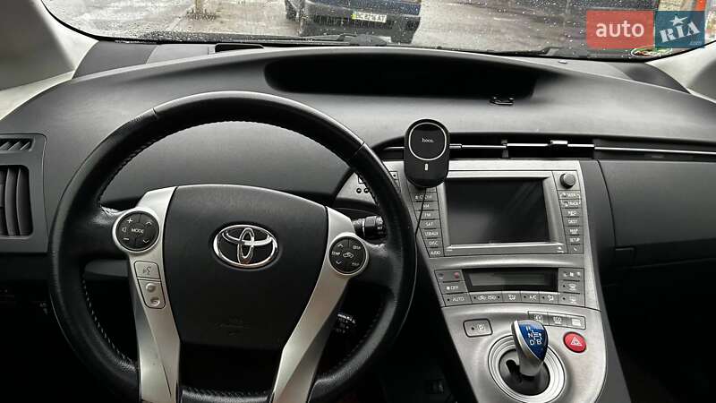 Хэтчбек Toyota Prius 2014 в Львове