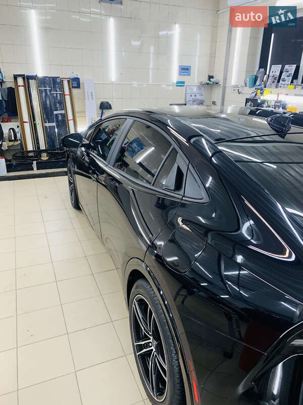 Хетчбек Toyota Prius 2024 в Одесі