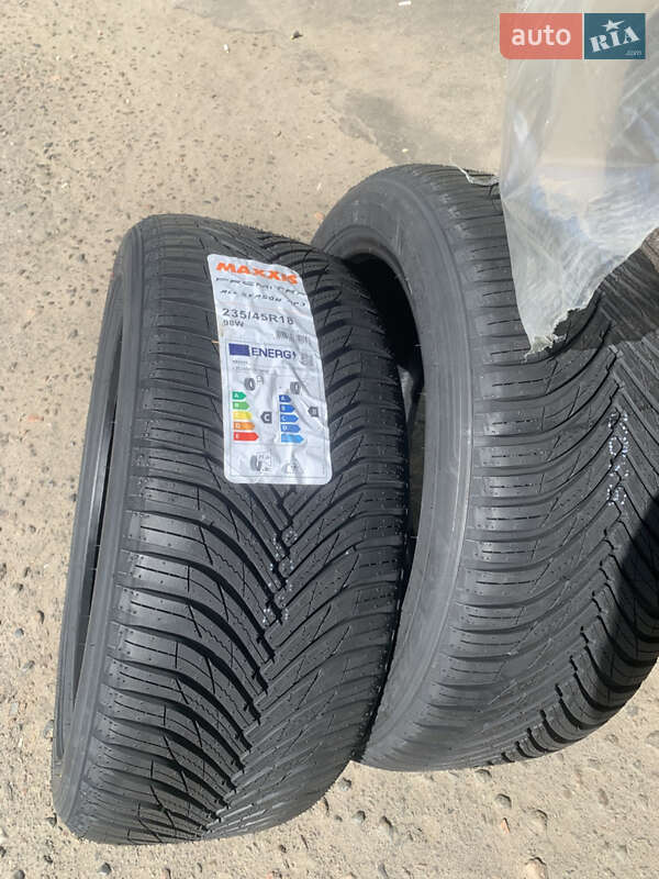 Хетчбек Toyota Prius 2024 в Одесі