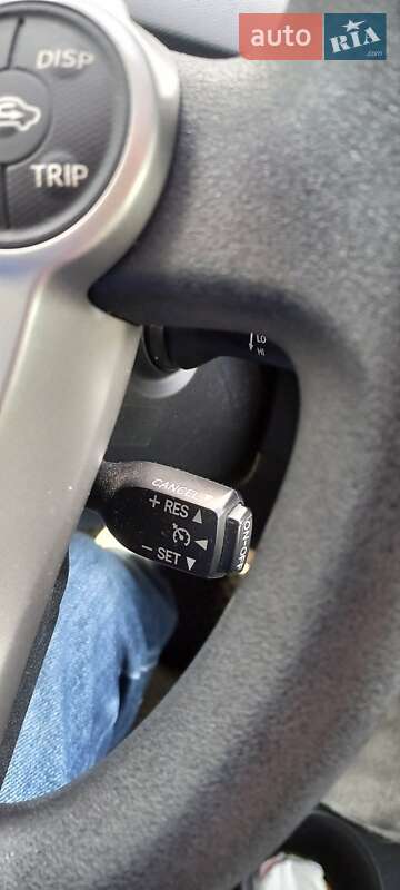 Хетчбек Toyota Prius 2012 в Києві фото 9 Хетчбек Toyota Prius 2012 в Києві